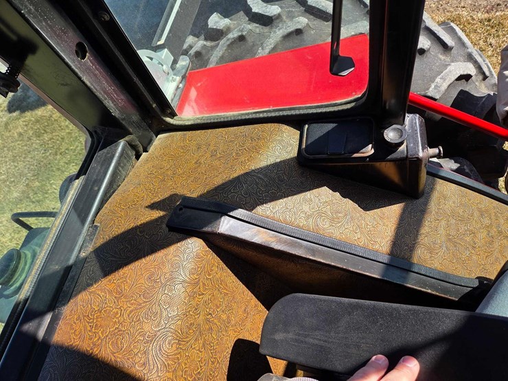 ih-5288-tractor-image-62