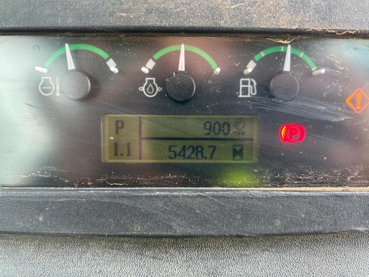 2018-deere-650k-image-19