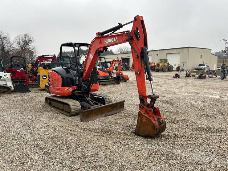 2016-kubota-kx040-4-image-6