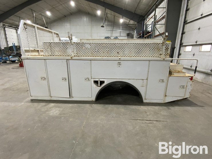 massey-ferguson-730-image-8