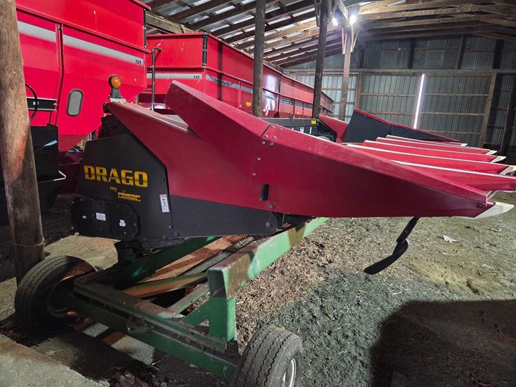 2008-drago-6-row-30"-corn-head-image-21