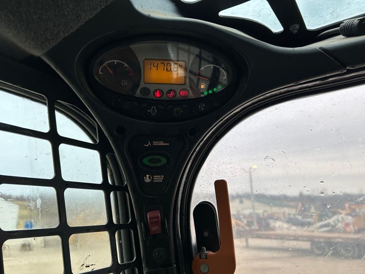 2022-bobcat-t770-image-28