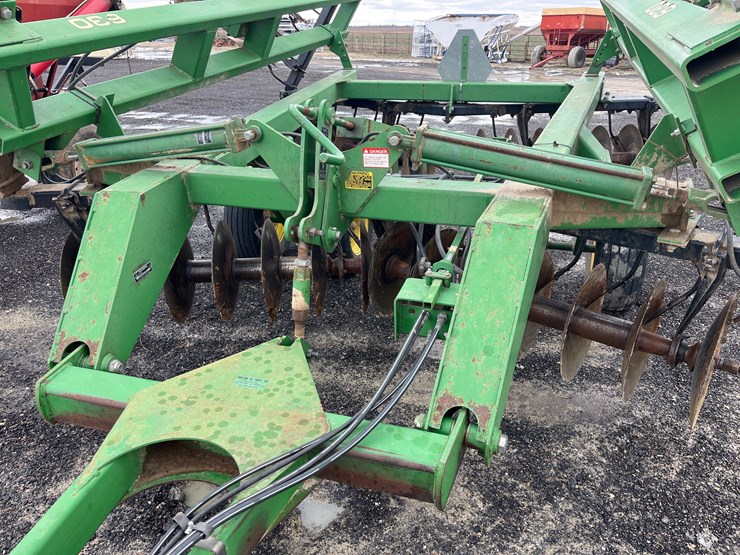 john-deere-630-image-7