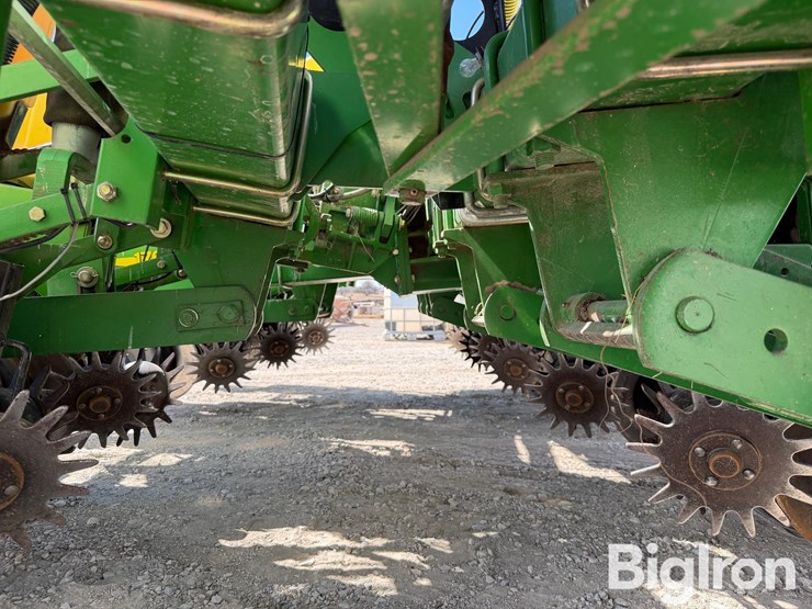 john-deere-1760-image-12