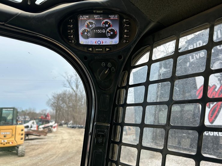 2019-bobcat-t595-image-26