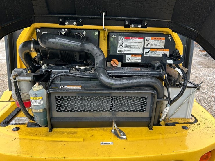 2016-yanmar-v4-7-image-13