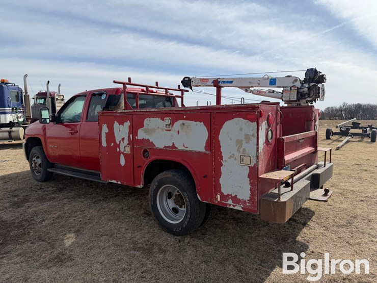 2011-chevrolet-3500-image-7