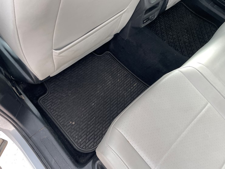 2019-volkswagen-tiguan-se-image-50