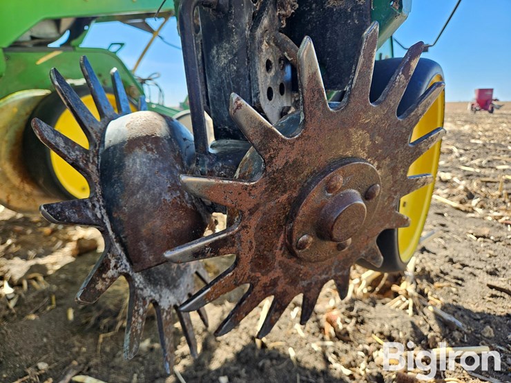 john-deere-7200-image-10