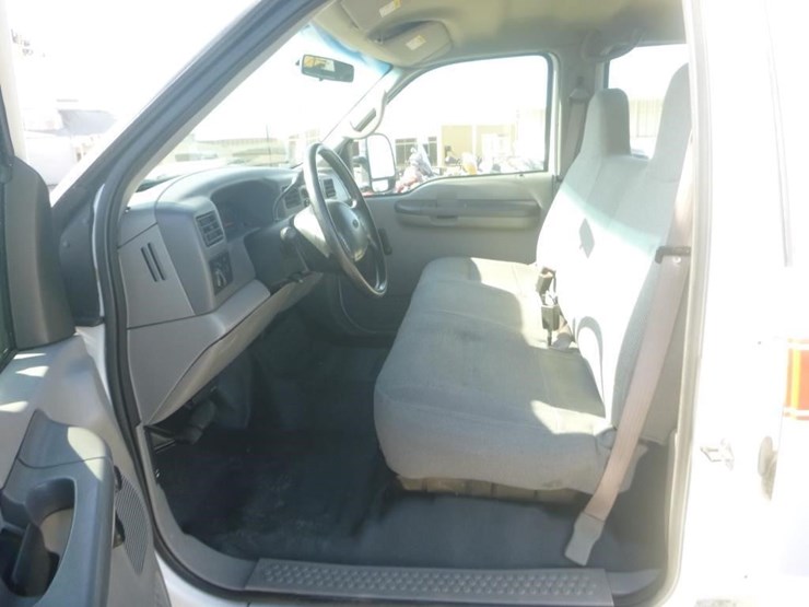 2001-ford-f250-image-8