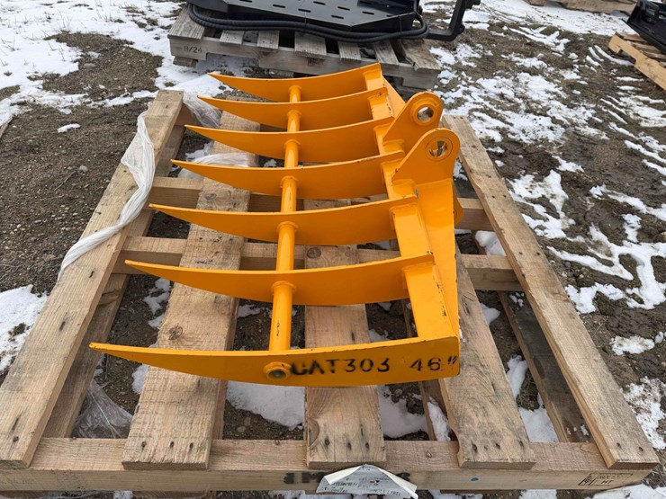 caterpillar-303-image-2