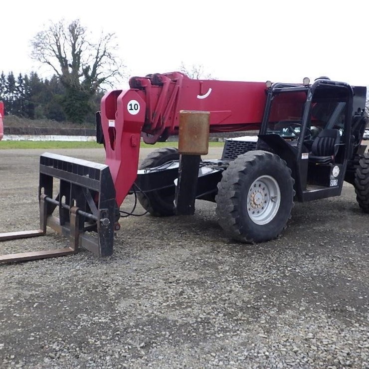 Gradall Telescopic Reach Lift