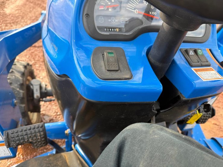 new-holland-tc29d-image-45