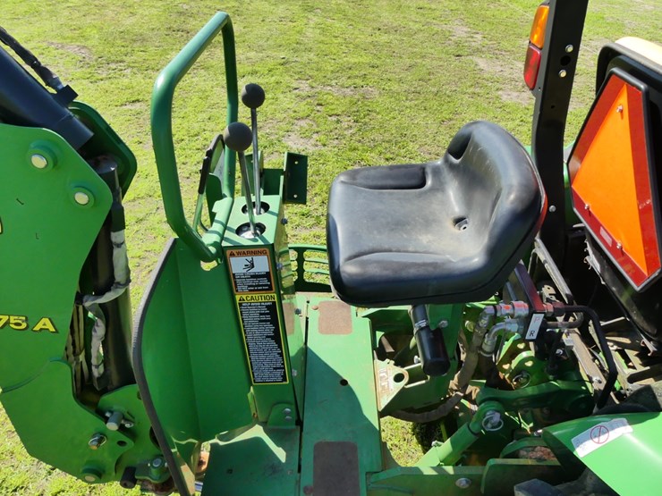 2018-john-deere-3033r-image-17