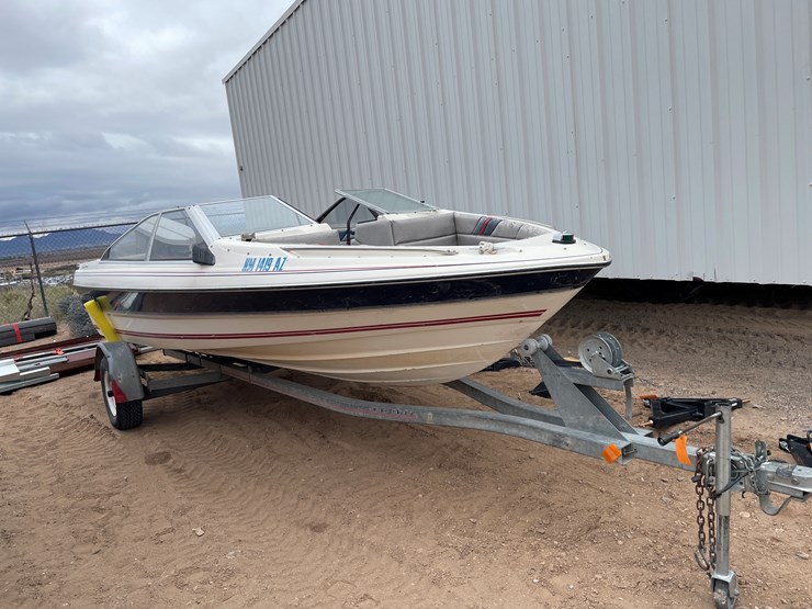 #4331-•-bayliner-boat-and-trailer-(titles-in-delay)-image-1