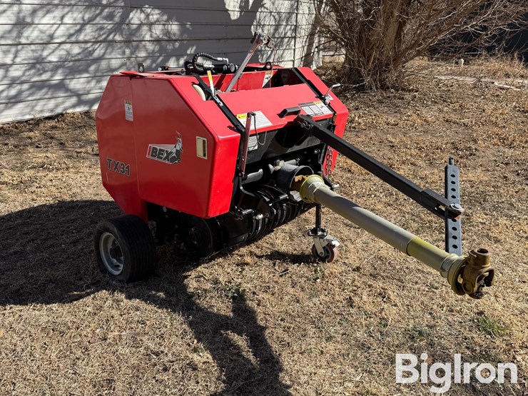 2022-ibex-tx31t-round-baler-image-3