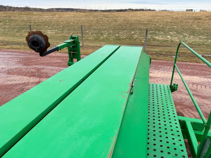 john-deere-1560-image-44