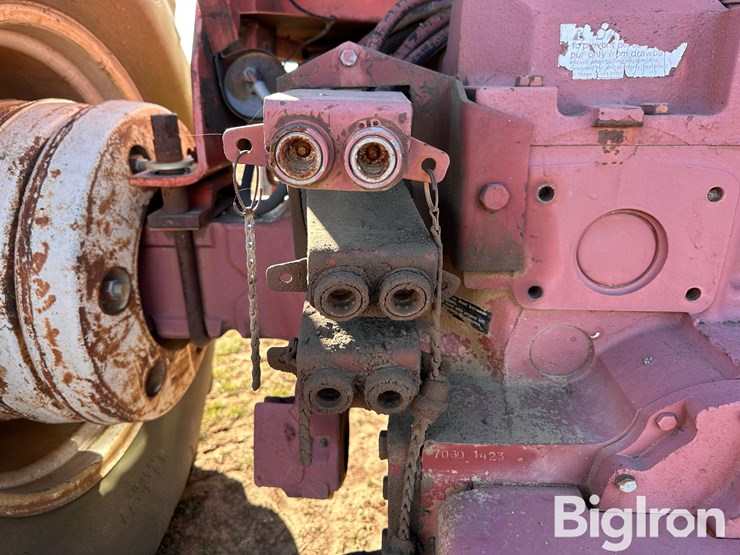 1975-allis-chalmers-7060-image-10