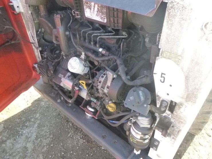 2018-bobcat-s550-image-30