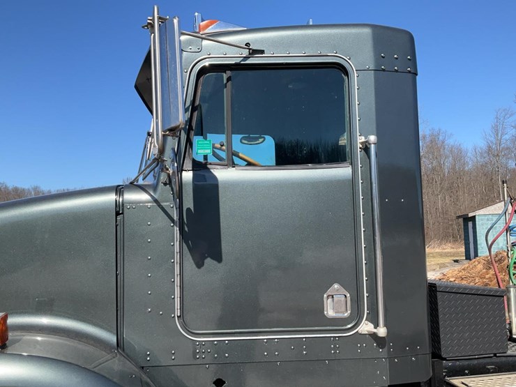 1999-kenworth-t800b-image-74