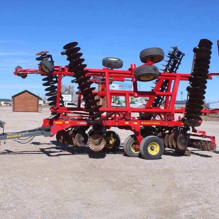 #1030 • SUNFLOWER 6631 VT Soil Finisher