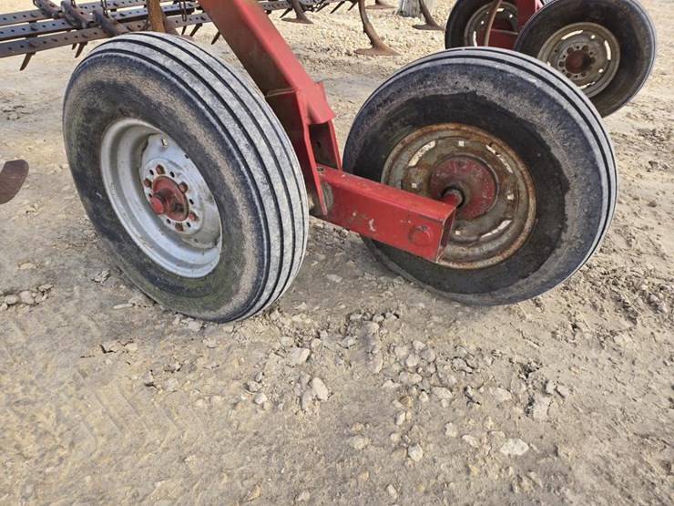 case-ih-4300-image-14