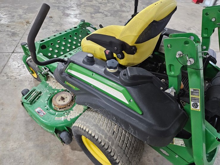 2015-john-deere-z930m-efi-image-19