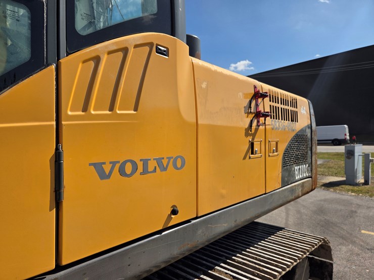 volvo-ec210cl-image-32