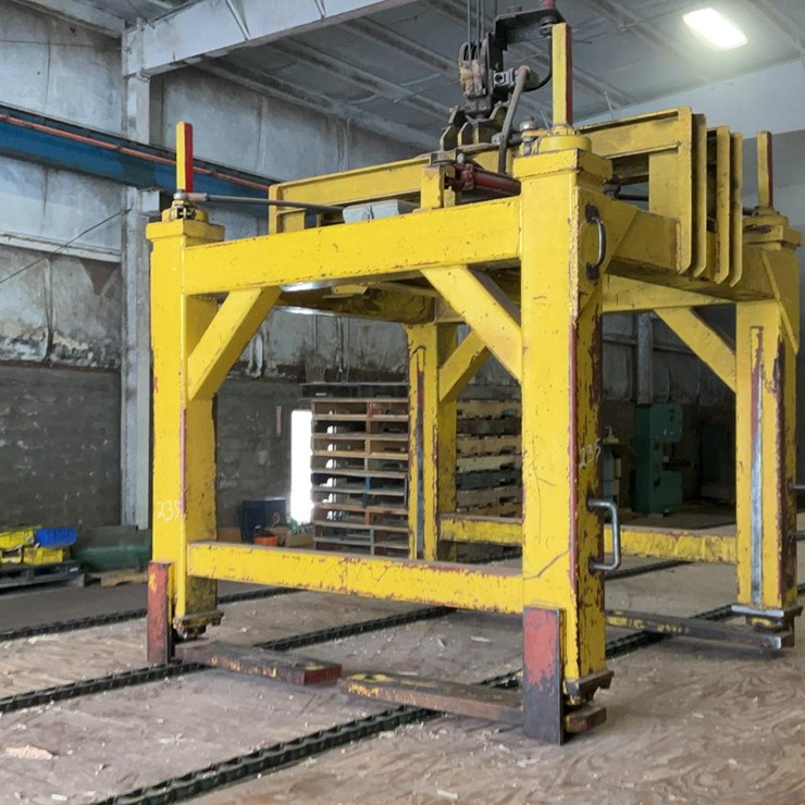 #235 • Lumber Pak Lift Cradle