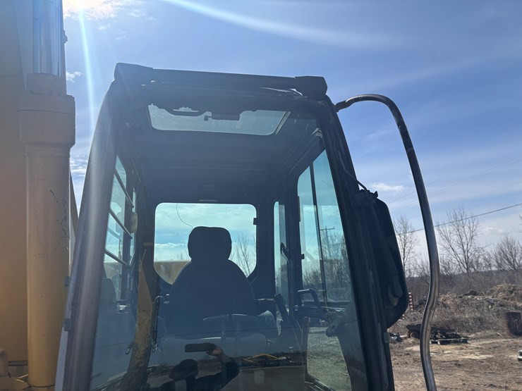 deere-160c-lc-image-22