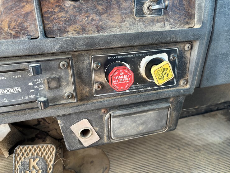 1990-kenworth-t880-image-41