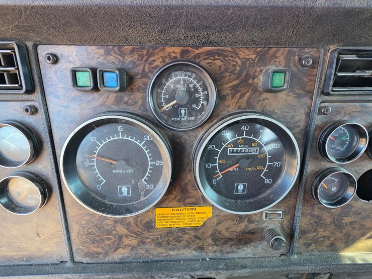 1993-kenworth-t800b-image-29