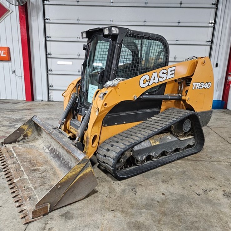 2017 CASE TR340