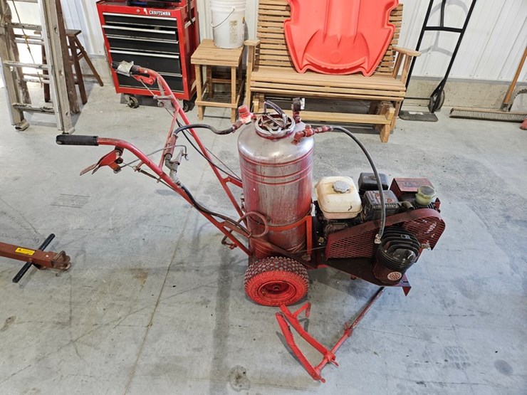 #664-•-walk-behind-paint-sprayer-image-6