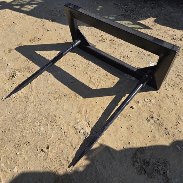 #242 • SKID LOADER BALE SPEAR