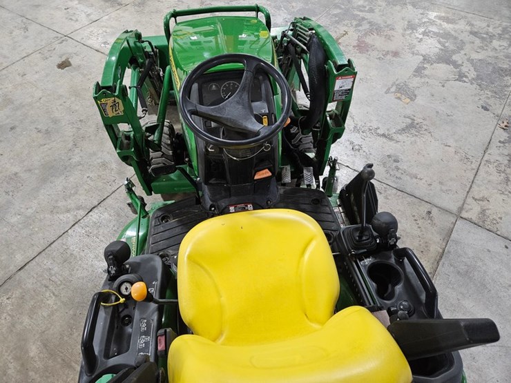 2018-john-deere-1025r-image-22
