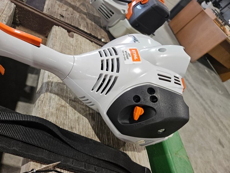 #647-•-2025-stihl-fs56-rc-string-trimmer-image-6
