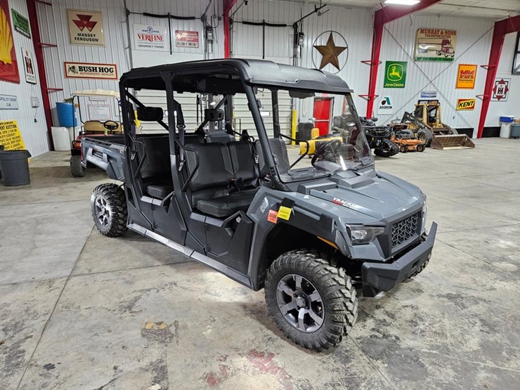 2019-john-deere-gator-image-7