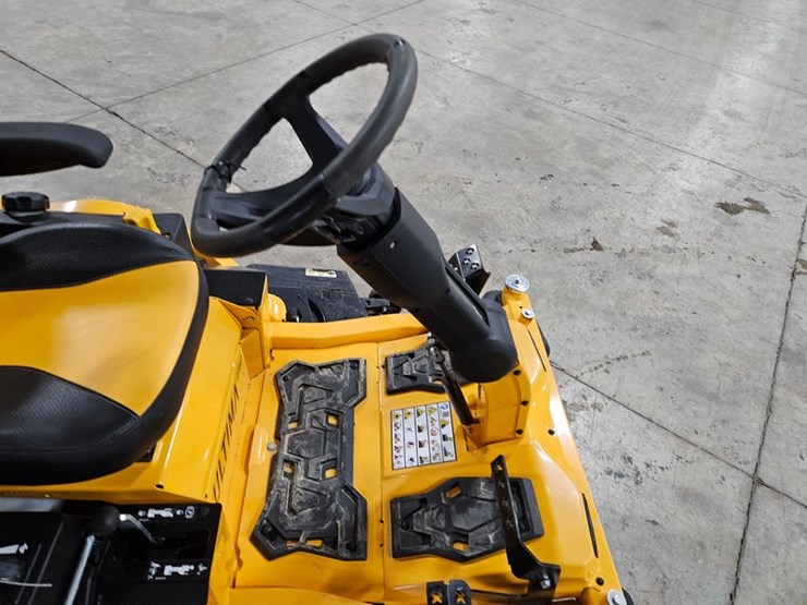 #699-•-2024-cub-cadet-ultima-zts2-zero-turn-mower-image-25