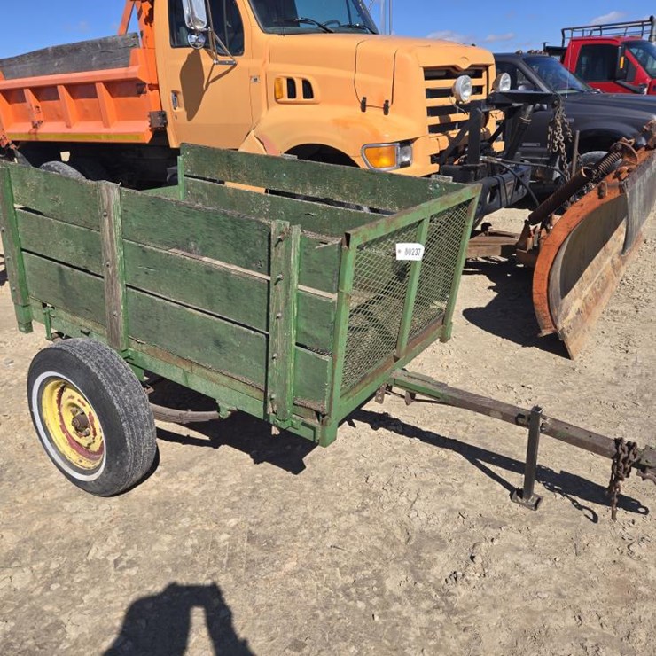 #237 • GREEN 2 WHEEL CART