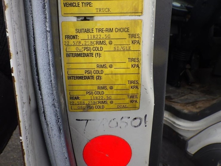 2004-izuzu-tilt-cab-22'-s/a-cab-and-chassis-image-39