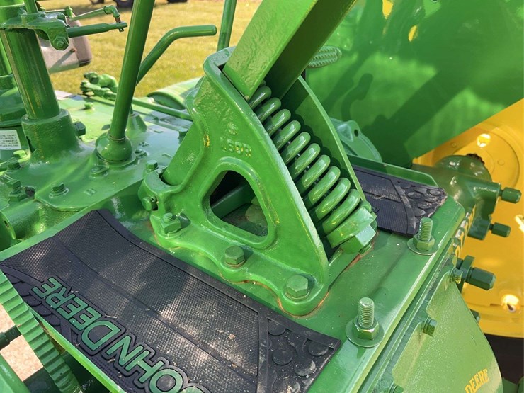 john-deere-model-b-image-49