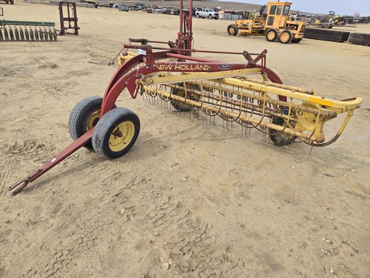 new-holland-258-image-3