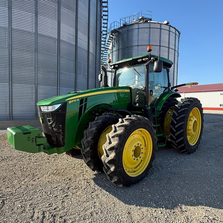 2016 JOHN DEERE 8370R
