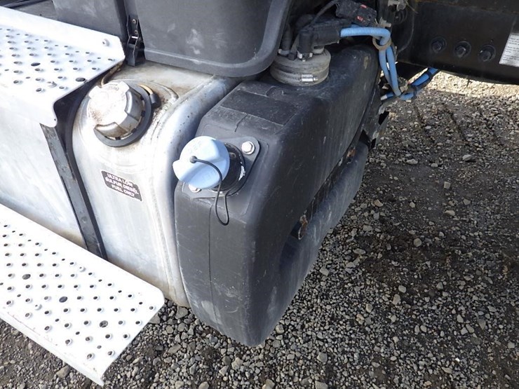 2019-freightliner-m2-15'-t/a-dump-truck-image-12