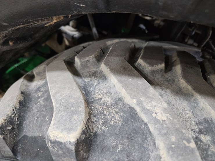 2018-john-deere-1025r-image-40