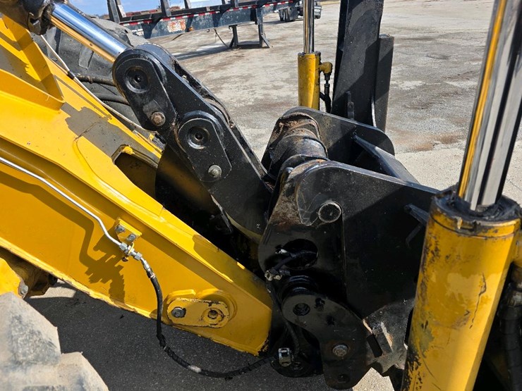 2011-caterpillar-924h-image-29