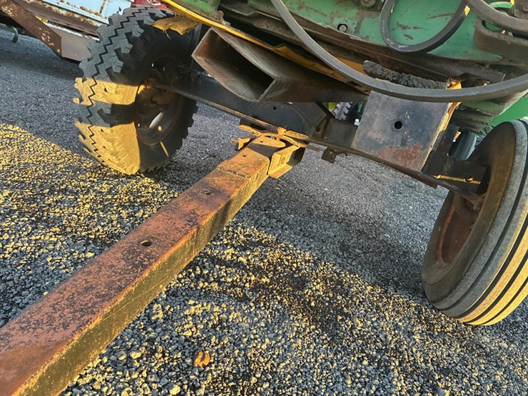 1988-john-deere-920-image-21