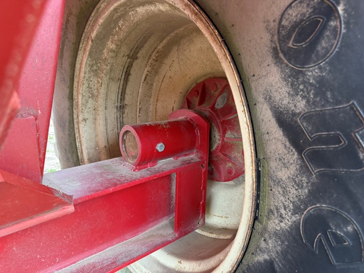 unverferth-8000-image-34