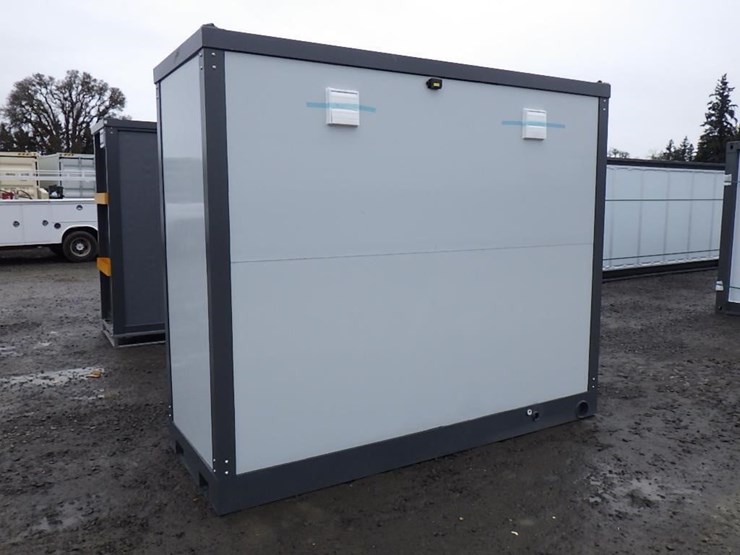 double-stall-portable-toilet-image-2